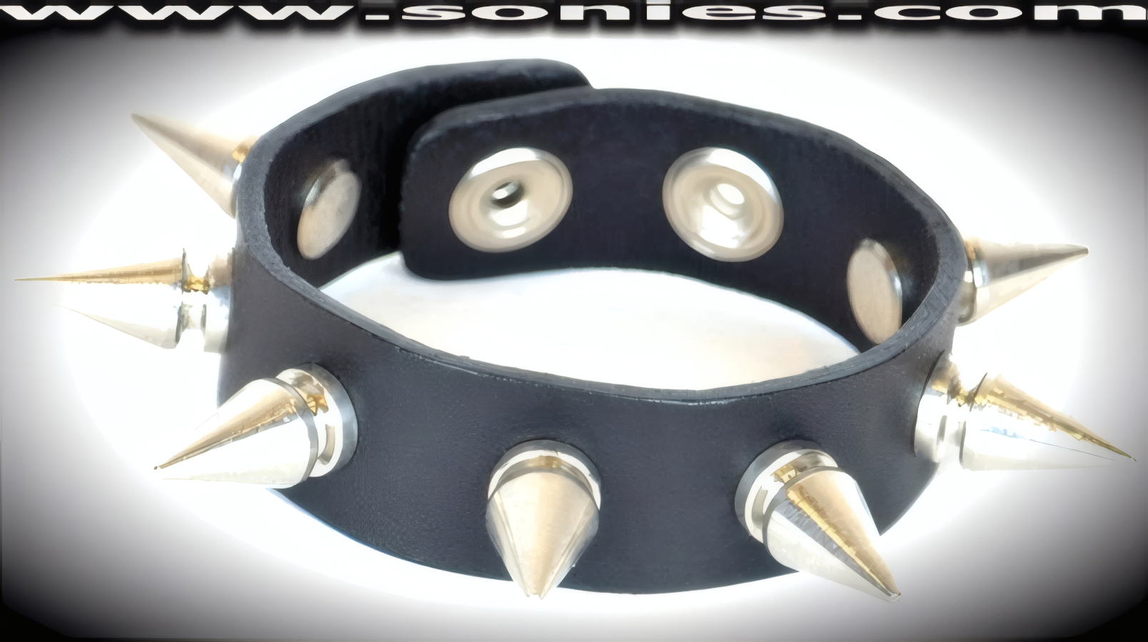 Bring out your wild side wearing this Diablerets quality �-inch wide leather wristband with a single row of �-inch long screw on metal spikes and adjustable metal snaps closure (Sold as adult novelty only. This item may not be legal in your state or country therefore it is your obligation to check local and state laws before ordering). This style is perfect for stage, life style events, pride week, monthly play parties, fetish events and adult alternative lifestyle gatherings.   Style: LC-SPIKE3