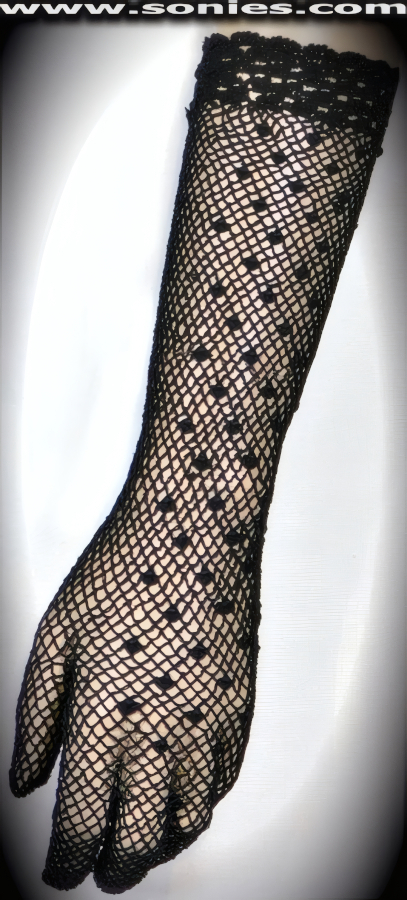 They won�t be able to measure up to you wearing these dreamy below the elbow length 100% cotton crochet gloves with detail cuff finish. It pairs beautifully with any number of vestures. This style is perfect for formal, bridal, prom, d�butante, Opera Ball, plus for professional entertainers such as can-can dancers and burlesque performers (particularly to perform a gown-and-glove dance).   Style: MFG-72816